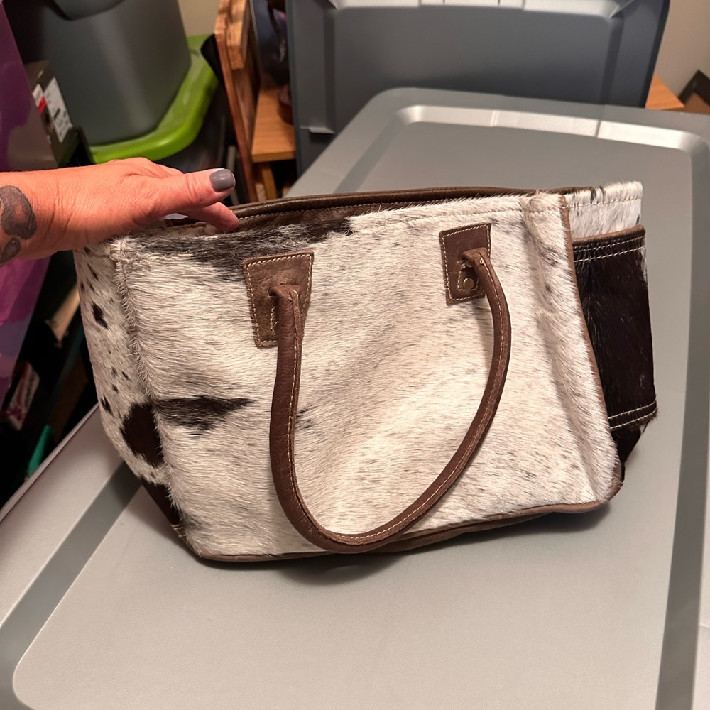 Purses - Picture 4 of 7